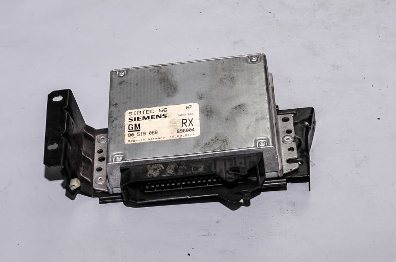 MERİVA ÇIKMA YEDEK PARÇA ASTRA F X20XEV GSİ MOTOR BEYNİ